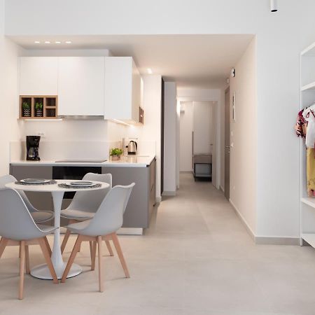 The H Experience - Eclectic Spacious Apartment Near Venetian Castle - 1 Heraklion  Bagian luar foto