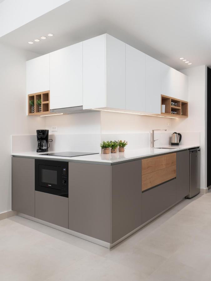 The H Experience - Eclectic Spacious Apartment Near Venetian Castle - 1 Heraklion  Bagian luar foto