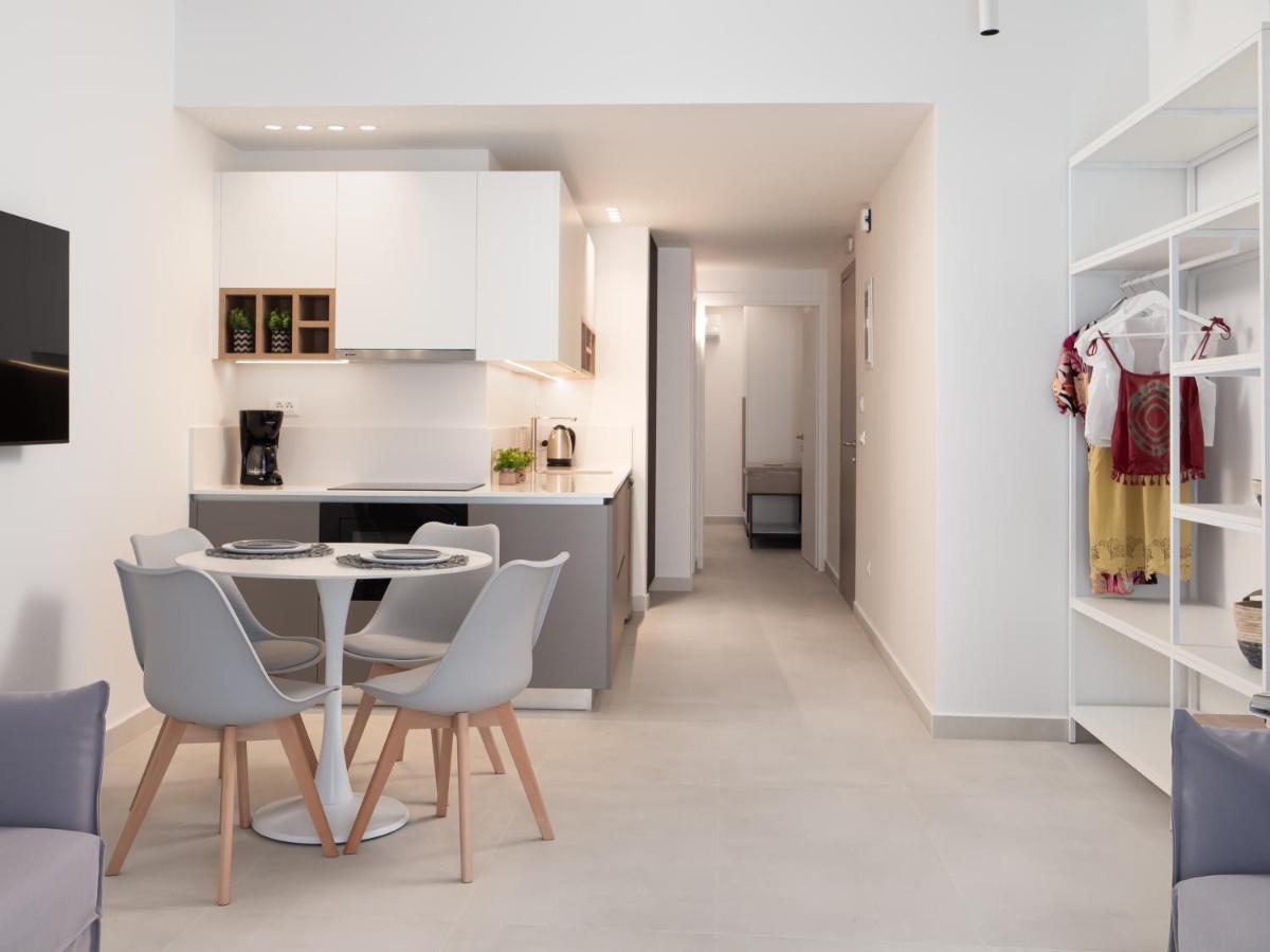 The H Experience - Eclectic Spacious Apartment Near Venetian Castle - 1 Heraklion  Bagian luar foto