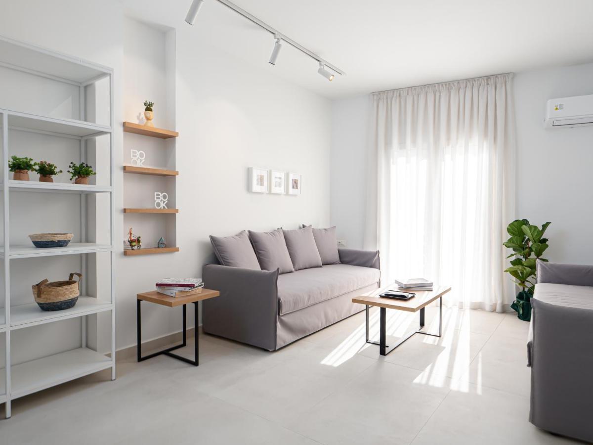 The H Experience - Eclectic Spacious Apartment Near Venetian Castle - 1 Heraklion  Bagian luar foto
