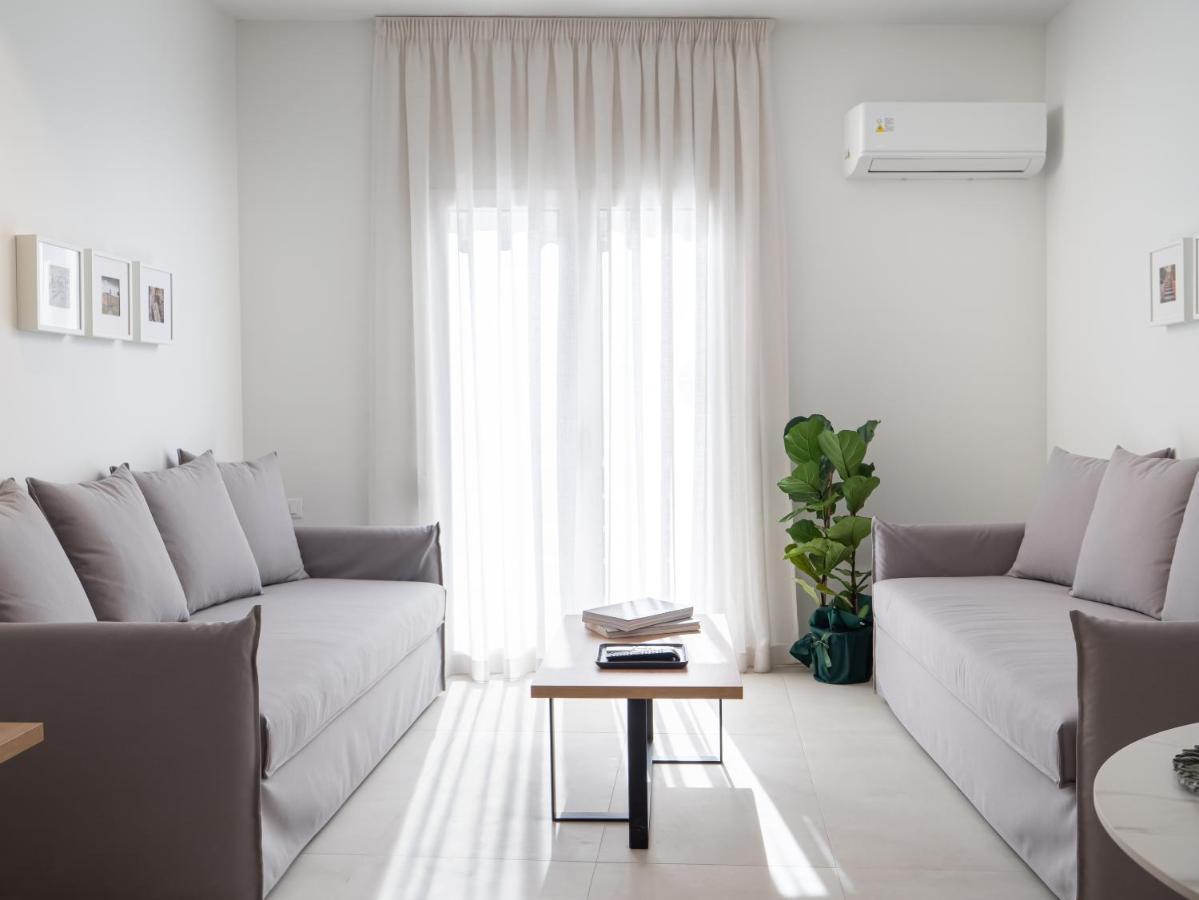 The H Experience - Eclectic Spacious Apartment Near Venetian Castle - 1 Heraklion  Bagian luar foto