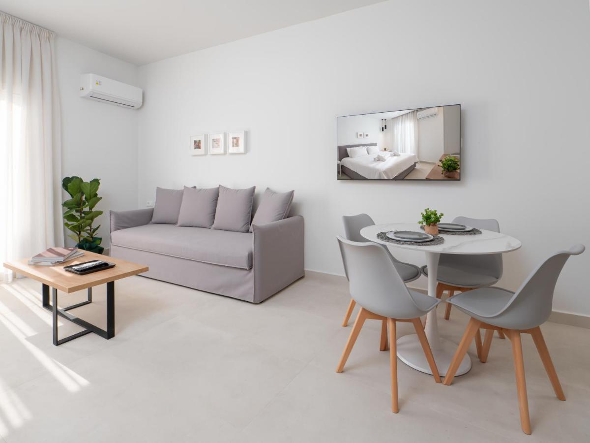 The H Experience - Eclectic Spacious Apartment Near Venetian Castle - 1 Heraklion  Bagian luar foto