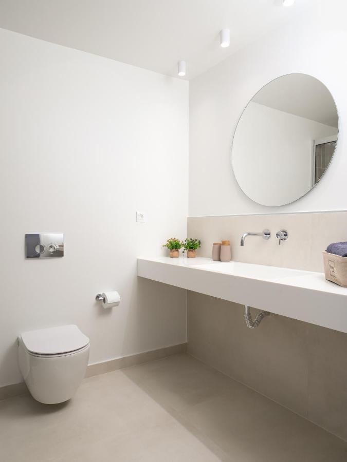 The H Experience - Eclectic Spacious Apartment Near Venetian Castle - 1 Heraklion  Bagian luar foto